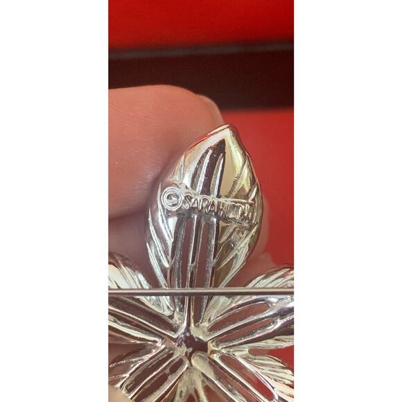Vintage Sarah Coventry Silver Tone Leaf Brooch Signed - Picture 4 of 5